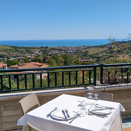 Hotel Ristorante Il Grillo Acquaviva Picena Eksteriør bilde